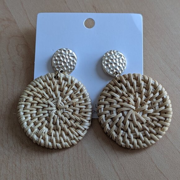 *NWT* Circular Rattan Earrings (from Singapore ) - Picture 1 of 2